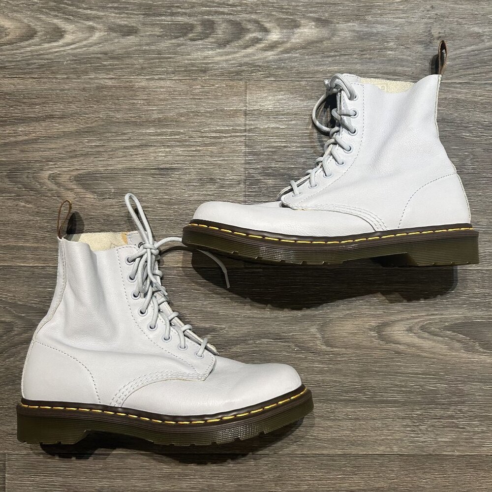 Dr Martens SZ 9 41 Chelsea Boots 1460 Pascal Leather Virginia Light Blue Grunge - Picture 2 of 11